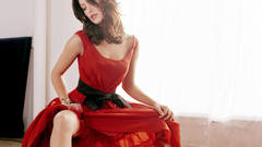 Woman models Olivia Wilde