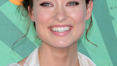 Woman models Olivia Wilde