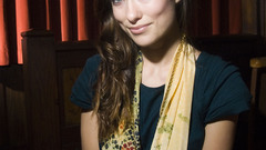 Woman models Olivia Wilde