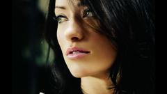 Woman models Olivia Wilde