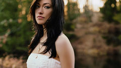 Woman models Olivia Wilde