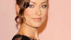 Woman models Olivia Wilde