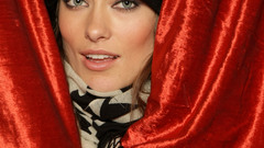 Woman models Olivia Wilde