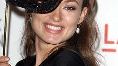 Woman models Olivia Wilde