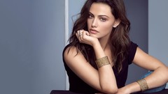 Woman models phoebe tonkin