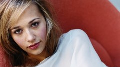 Woman models Rashida Jones