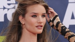 Woman models rosie huntington-whiteley