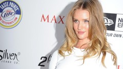 Woman models rosie huntington-whiteley