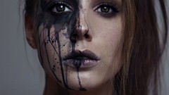 Woman models sametgungoren