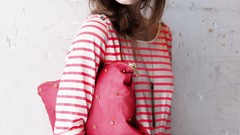 Woman models Sophie Vlaming