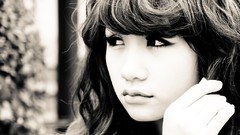 Woman models Viet Nam