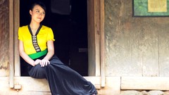 Woman models vietnamese