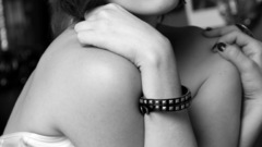 Woman monochrome bracelets Dani