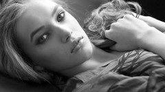 Woman monochrome models Gabriella Holsten