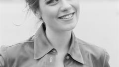 Woman monochrome zooey deschanel