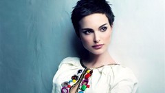 Woman Natalie Portman brunettes