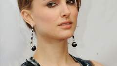 Woman Natalie Portman earrings