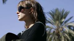 Woman Natalie Portman sunglasses