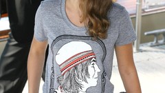 Woman Natalie Portman sunglasses