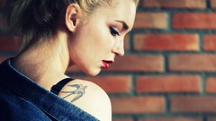 Woman nothing Leeninek