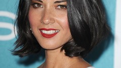 Woman olivia munn freckles