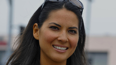 Woman olivia munn sunglasses