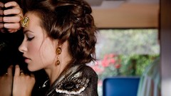 Woman Olivia Wilde faces Actress