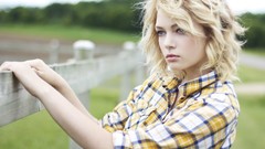 Woman outdoors blondes short hair Hannah Duggan