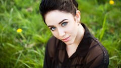 Woman outdoors blue eyes brunettes