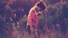 Woman outdoors brunettes