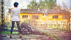 Woman photographer sedat fetanet