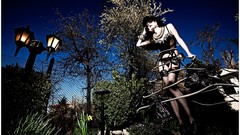 Woman Photographers models wide-angle Nikola Borissov