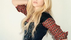 Woman punk Avril Lavigne blondes singers punk rock punk girl