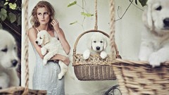 Woman Puppies blondes