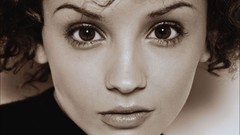 Woman rachael leigh cook