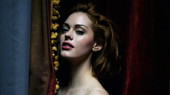 Woman Rose McGowan faces