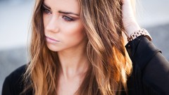 Woman rush golden green eyes brunettes