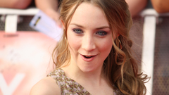 Woman saoirse ronan