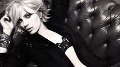 Woman Scarlett Johansson