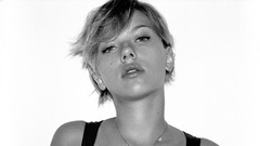 Woman Scarlett Johansson Actress short hair grayscale
