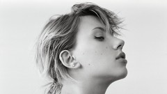 Woman Scarlett Johansson Actress short hair grayscale