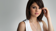 Woman Selena Gomez Actress