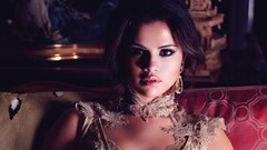 Woman Selena Gomez Actress singers