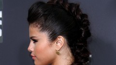 Woman Selena Gomez hairstyle