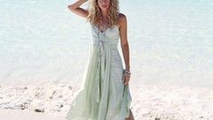 Woman shakira singers