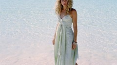 Woman shakira singers