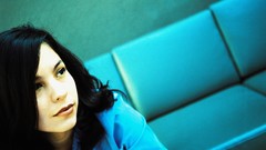 Woman shirts couch brunettes