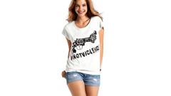 Woman Shorts hungary t-shirts blue eyes brunettes models 