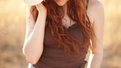 Woman shoulders redheads Taylor McCutchan