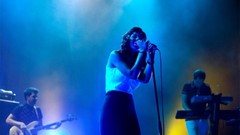 Woman singers marina and the diamonds